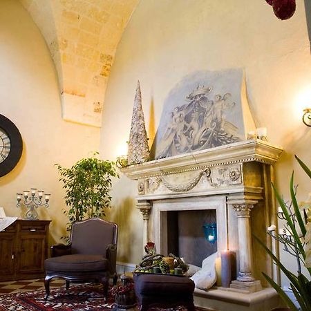 Palazzo Delle Viole Bed & Breakfast Oria  Exterior photo