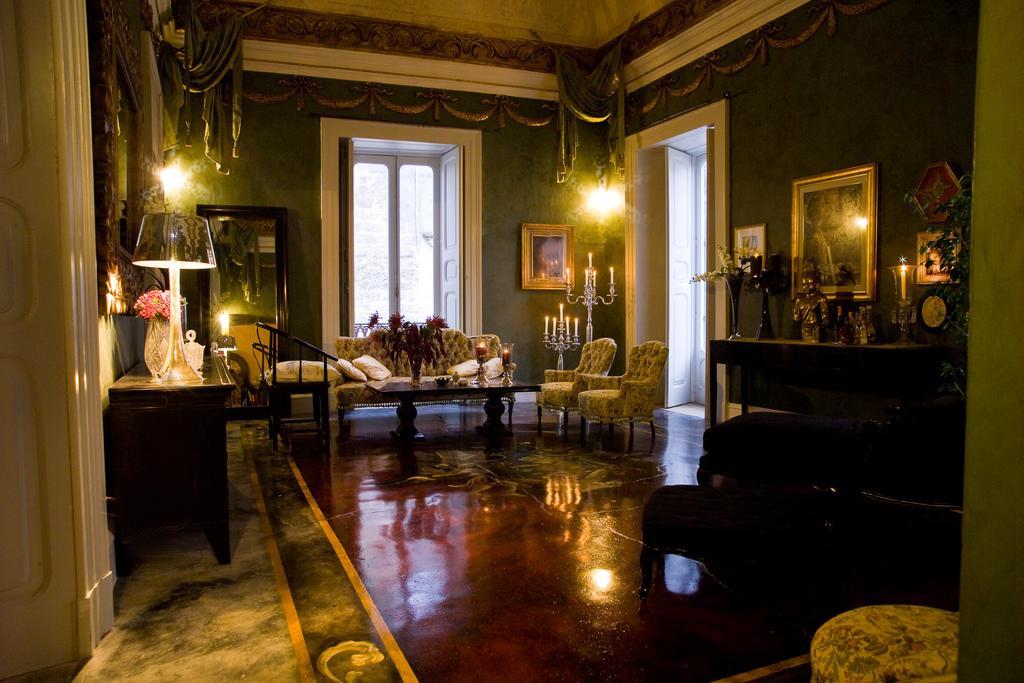 Palazzo Delle Viole Bed & Breakfast Oria  Exterior photo