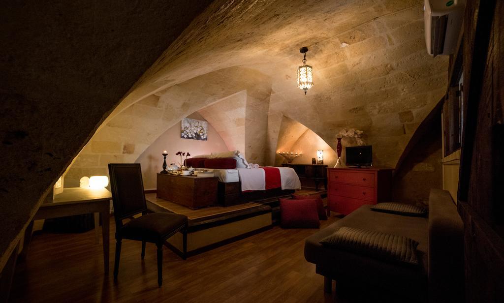 Palazzo Delle Viole Bed & Breakfast Oria  Exterior photo