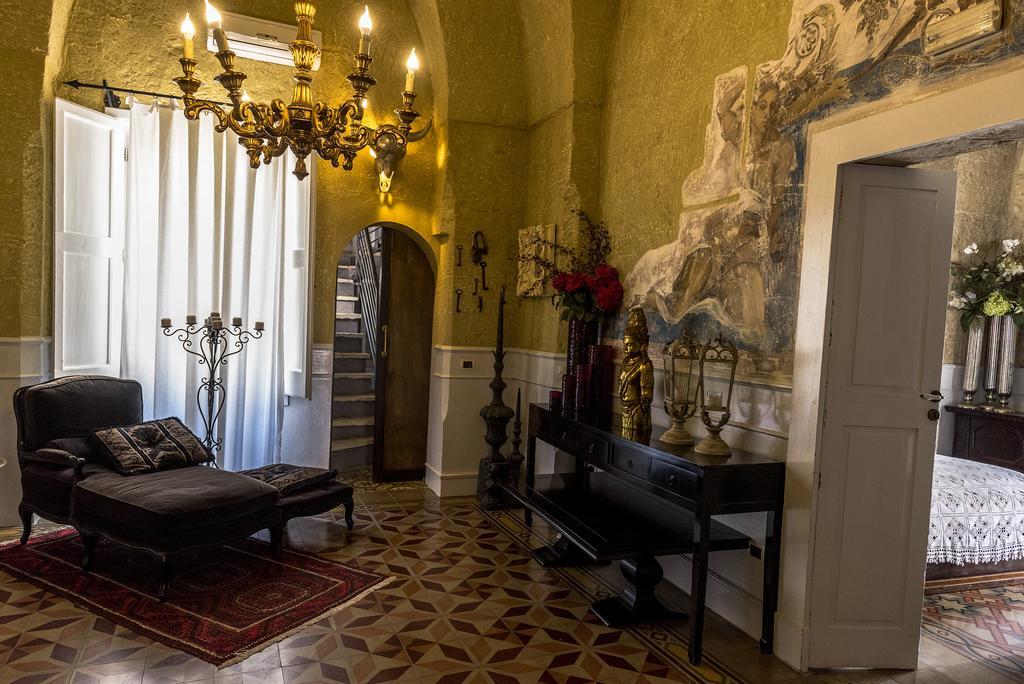 Palazzo Delle Viole Bed & Breakfast Oria  Exterior photo